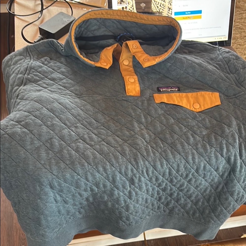 Patagonia Gray and Orange Quilted Sweatshirt